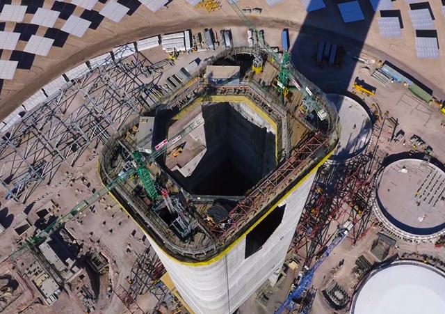 noticias heavy-duty-construye-torre-de-270-m-en-planta-termo-solar-atacama-i